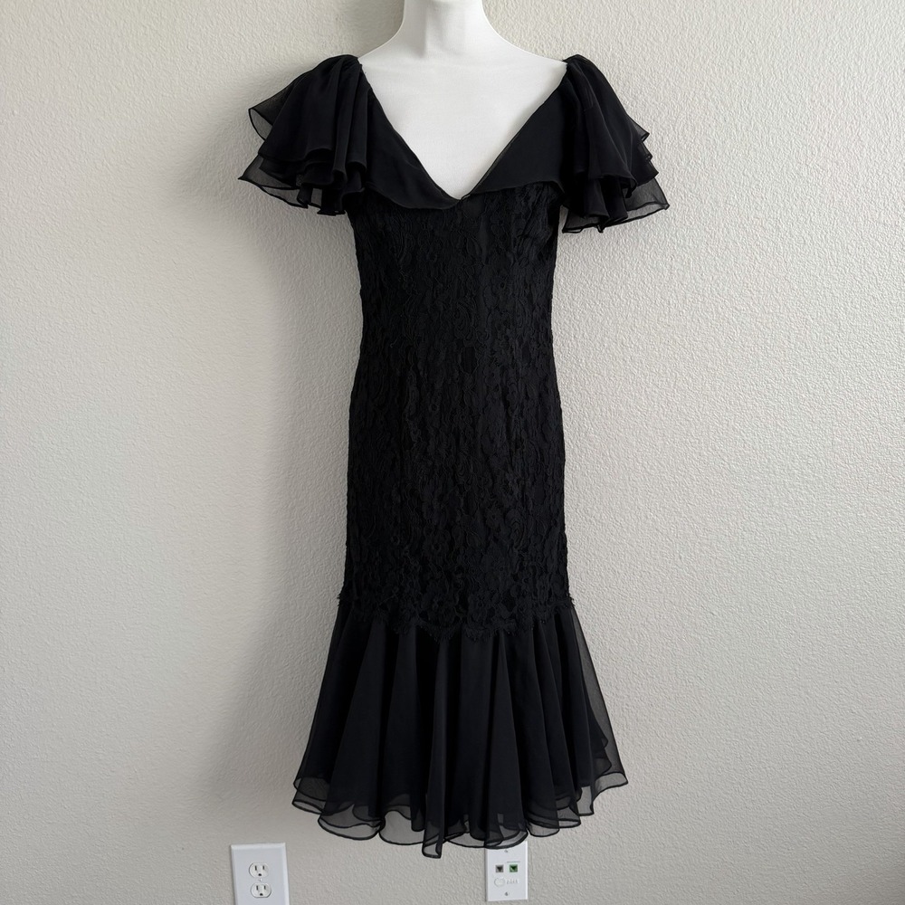 Vintage Casadei Dress 1980s Lace Bodycon Midi Flutter Sleeve Lined READ Cocktail - Picture 1 of 14